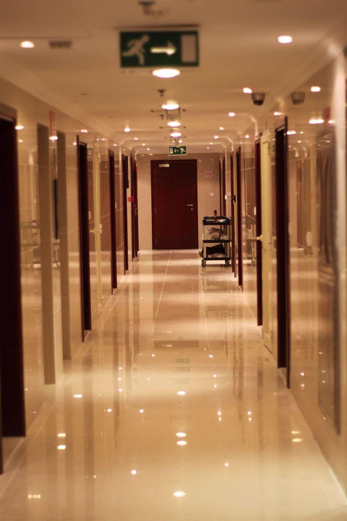 Africana Hotel Dubai Exteriör bild